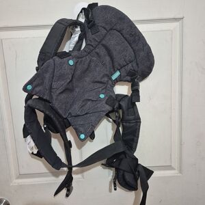 Infantino Charcoal Carrier with Aqua Tag